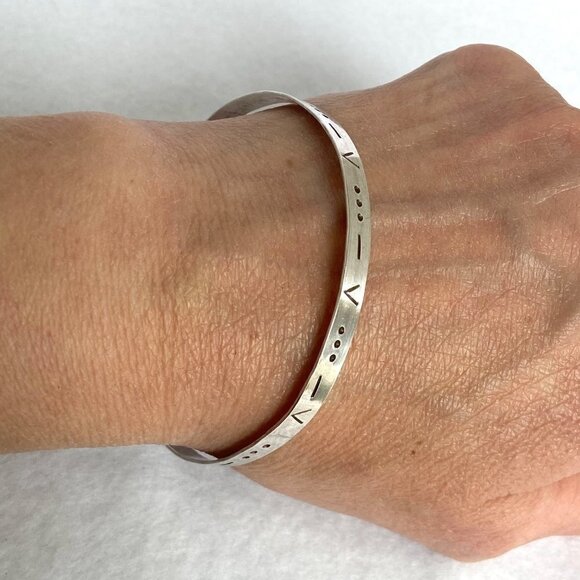 Sterling Silver 925 Round Stamped Pattern Etched Thin Bangle Bracelet 7.75" - Picture 15 of 16